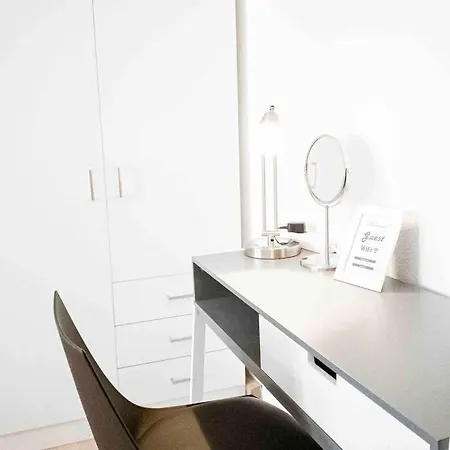 Moderne In Leipziger Altbau - Netflix Inklusive Apartment *